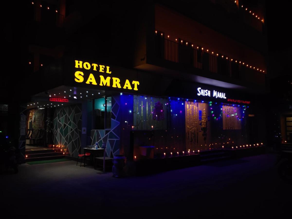 Hotel Samrat Baharampur エクステリア 写真