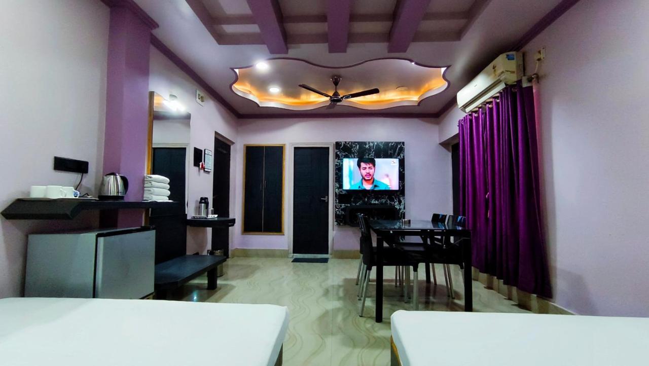 Hotel Samrat Baharampur エクステリア 写真