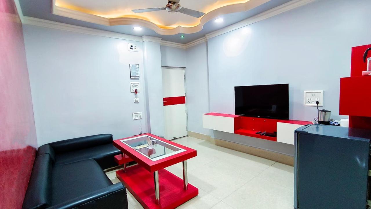 Hotel Samrat Baharampur エクステリア 写真